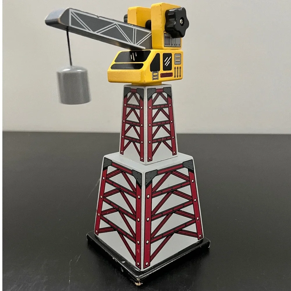 Brio Thomas the Train Wooden Tower Crane Toy Magnetic Hoist Construction 10.5in